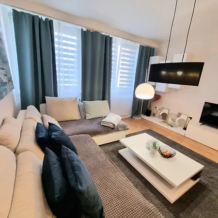 Apartament Banska - Centre & Private Parking Bańska Bystrzyca